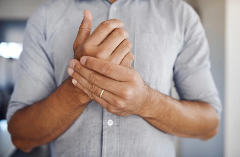 علائم آرتروز گردن و دست - آرتروز دست