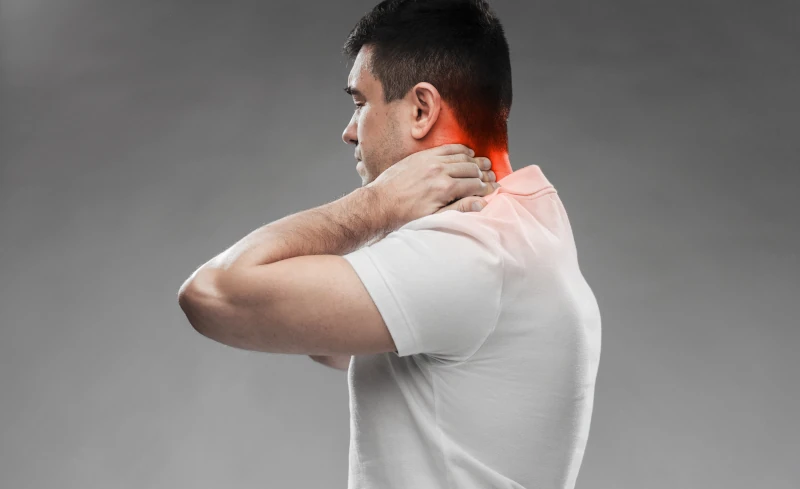 درد شانه هنگام حرکت دست به دیسک گردن مربوط است؟